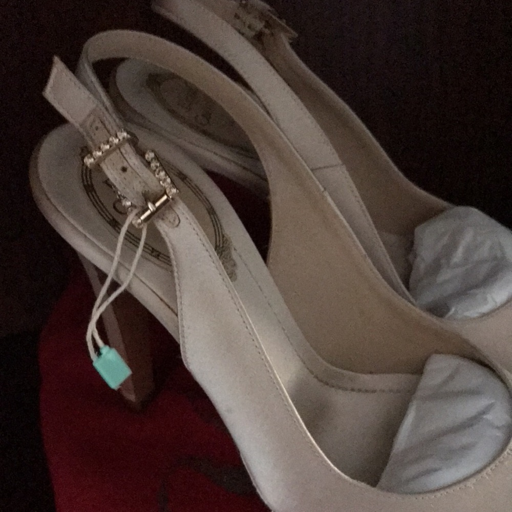 Rene Caovilla Satin Rhinestone embellished pump - Picture 9 of 13